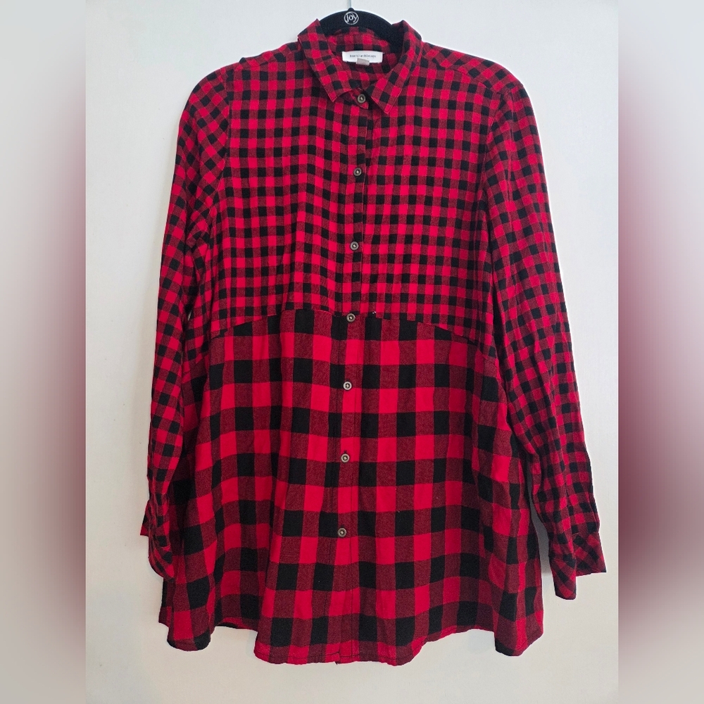 beachlunchlounge - Women's Red and Black Checkered Tunic - Large